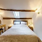 5 Bed In Kendal Oc-76617 *