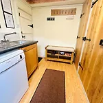 5 Bed In Kendal Oc-76617