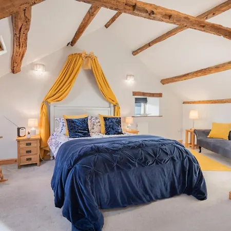 5 Bed In Kendal Oc-76617 بيت للعطل *