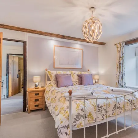 5 Bed In Kendal Oc-76617