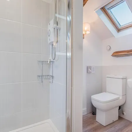 5 Bed In Kendal Oc-76617 بيت للعطل