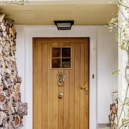 5 Bed In Kendal Oc-76617 * Crosthwaite