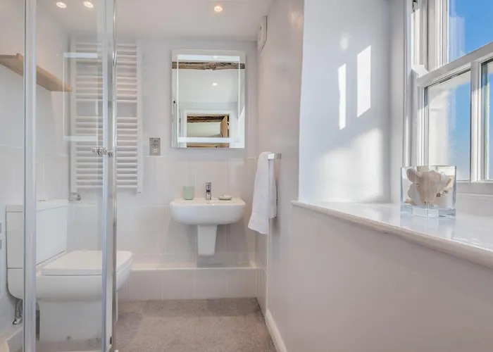 5 Bed In Kendal Oc-76617